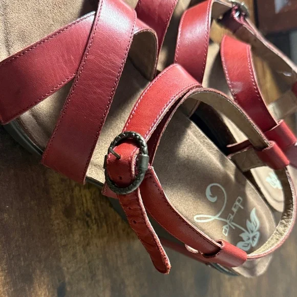 Dansko Frida Red Leather Wedge Multi-Strap Women's Sandals - Picture 7 of 9